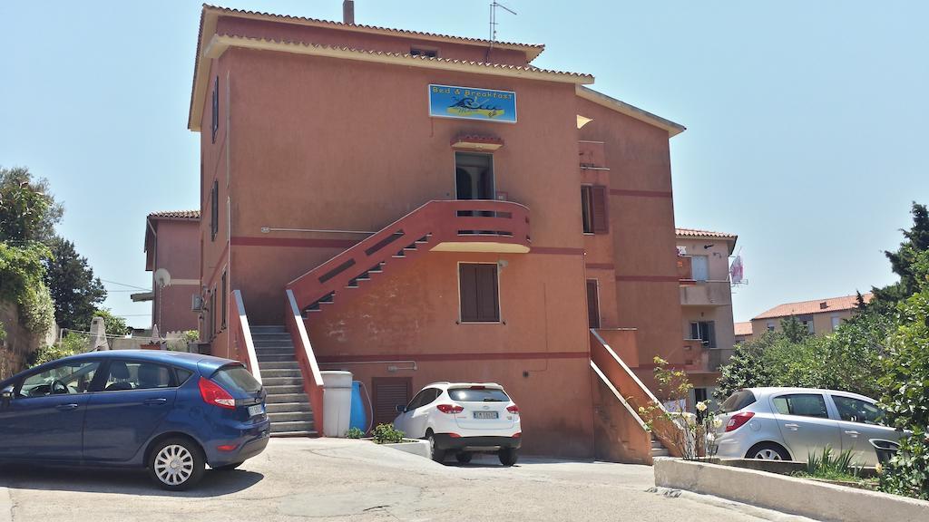 Guest House Tra Rocce E Mare ラ・マッダレーナ エクステリア 写真